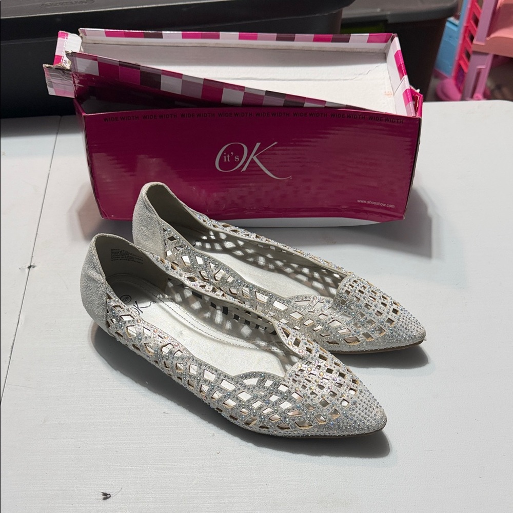 It's K Women's Glittering Silver Flats